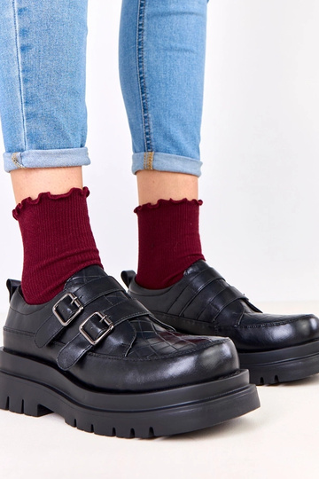 Stivaletti neri su suola...