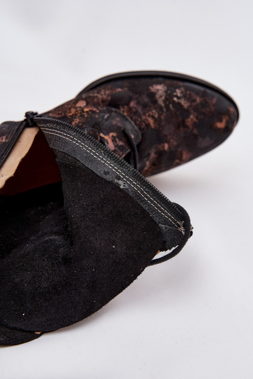 dalla pelle scamosciata Elegantellato Stivali con tacchi larghi Deveciejka 06391-02 Nero e-colore dorato