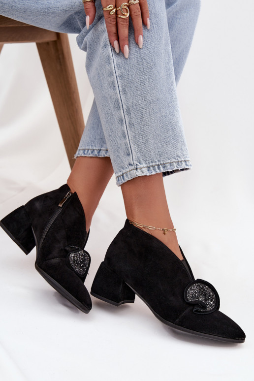 Pelle Scarpe scamosciate Femminile con i tacchi con ornamenti D&A MR52-182 colore nero