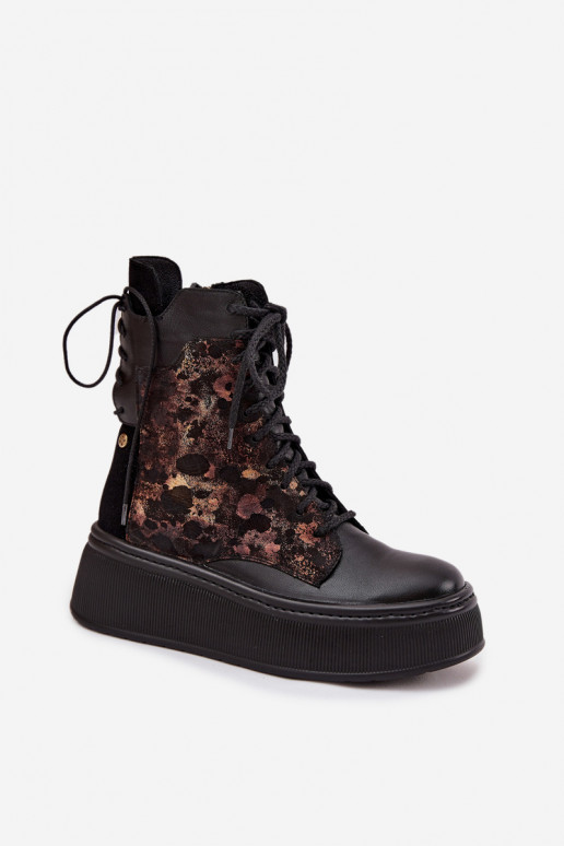 Pelle Stivali con una piattaforma Deveciejka 07086-01 colore nero Pelle Stivali con una piattaforma Deveciejka 07086-01 colore nero