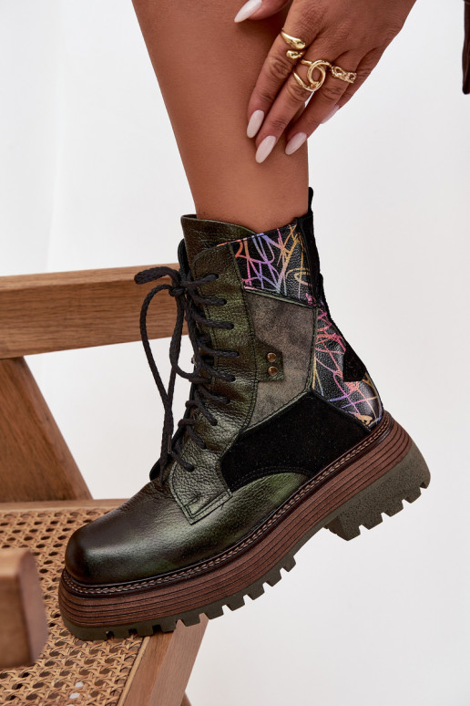 Pelle Stivaletti da lavoro Femminile con una piattaforma Deveciejka 07104-09 colore kaki