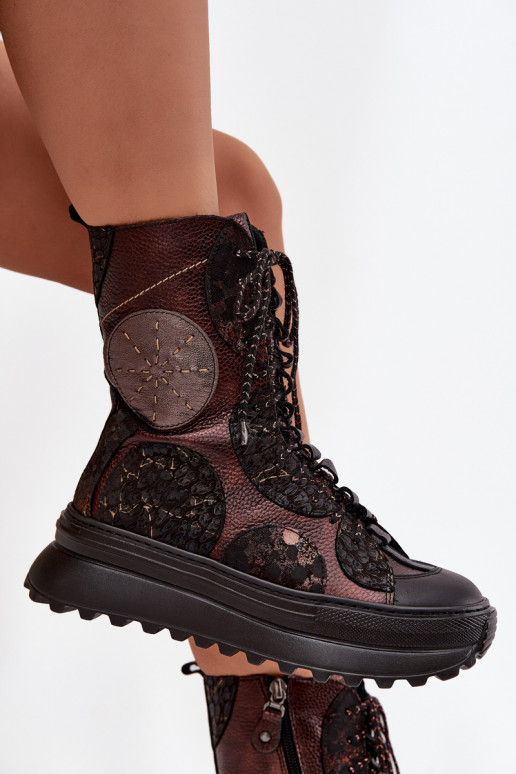 Pelle Stivali con una piattaforma riscaldamento Deveciejka 06565-02 marrone-colore dorato