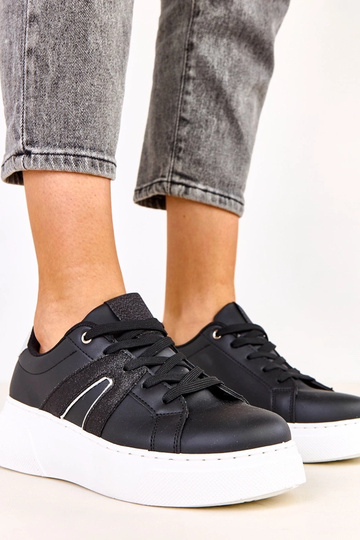 Scarpe sportive nere con piattaforma e dettaglio scintillante Jeromi