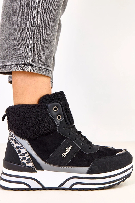 Scarpe sportive alte nere e calde con...