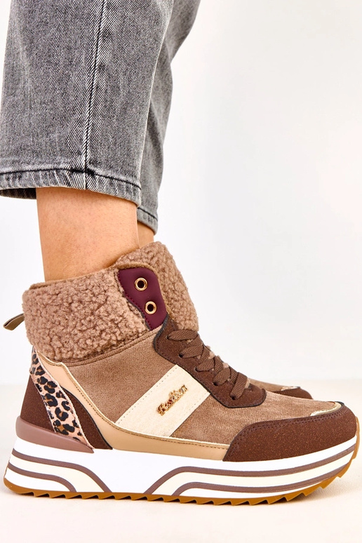 Scarpe sportive alte color marrone e...