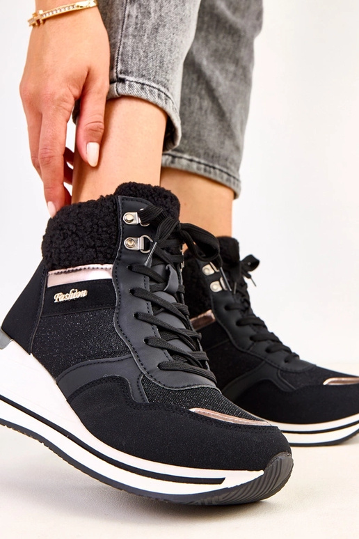 Scarpe sportive alte nere e calde con...