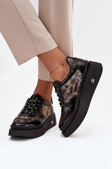 Pelle Scarpe stringate Femminile con una piattaforma Artiker 57C2042 Nero e-colore dorato