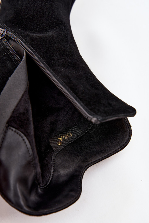 dalla pelle scamosciata Stivali da donna con ornamenti D&A CR52-686 colore nero