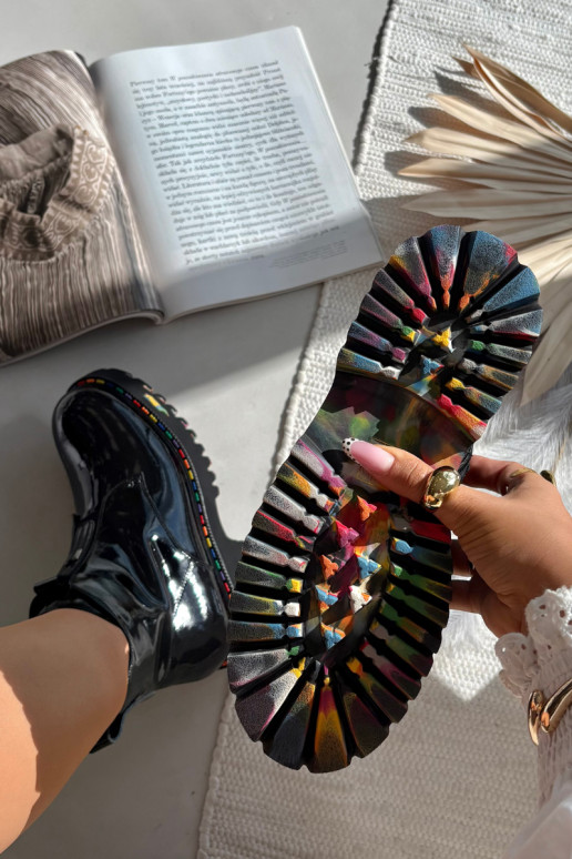 Pelle con effetto vernice Stivali da donna Artiker 57C0065 colore grigio