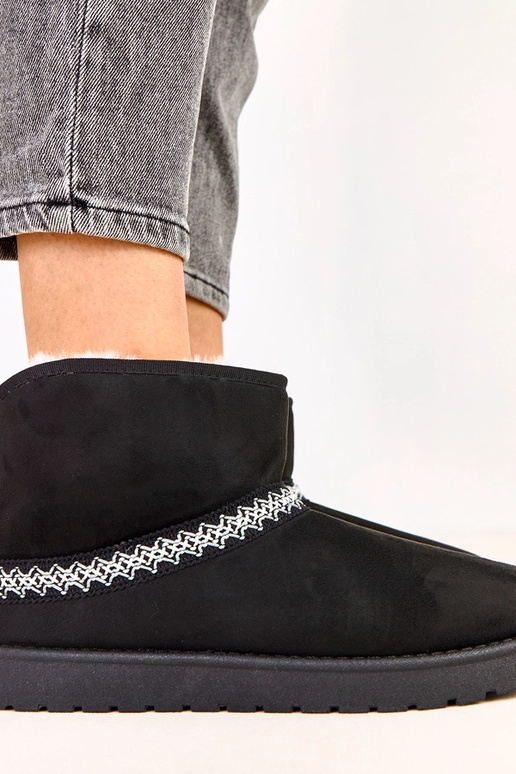 Stivali da neve bassi neri in suede... Stivali da neve bassi neri in suede...