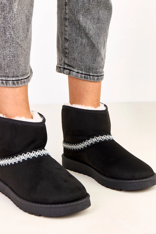 Stivali da neve bassi neri in suede... Stivali da neve bassi neri in suede...