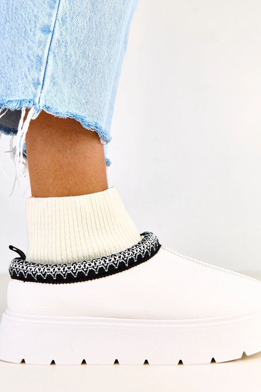 Stivali da neve bianchi con gambale a... Stivali da neve bianchi con gambale a...