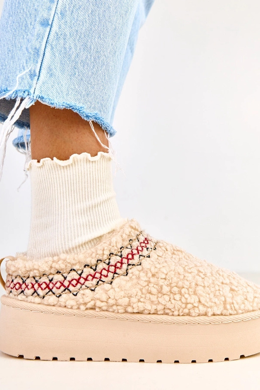 Stivali da neve beige bassi con... Stivali da neve beige bassi con...