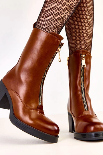 Stivaletti marroni col... 2