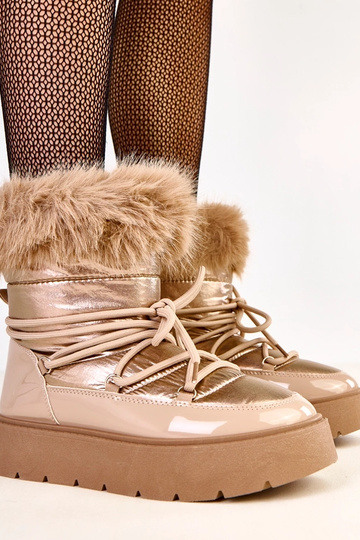Stivali da neve beige con lacci e dettagli lucidi Garis