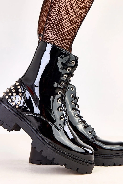 Stivali alti neri in vernice con... Stivali alti neri in vernice con...