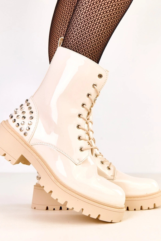 Stivali alti color sabbia in vernice... Stivali alti color sabbia in vernice...