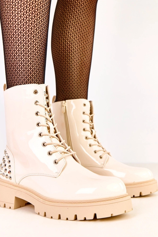 Stivali alti color sabbia in vernice... Stivali alti color sabbia in vernice...