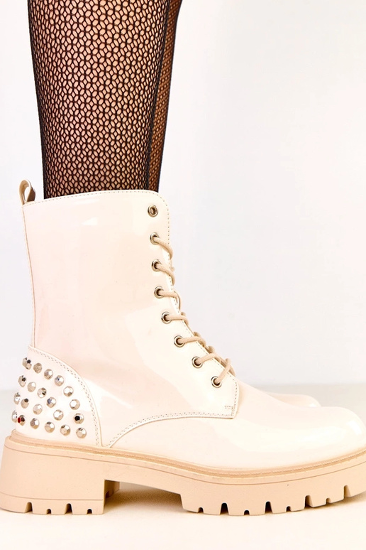 Stivali alti color sabbia in vernice... Stivali alti color sabbia in vernice...