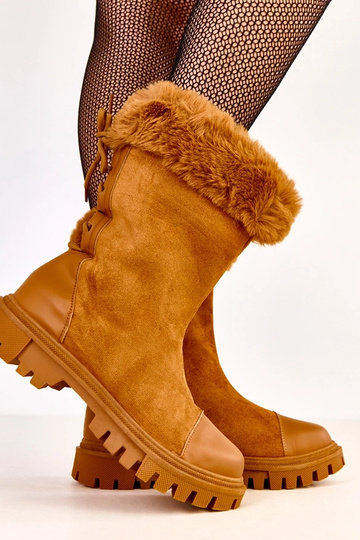 Stivaletti color sabbia con...