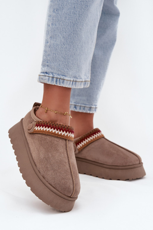 Stivali da neve da donna bassi con cinturini mobili e ricami, con plateau di colore sabbia Lyrisse Stivali da neve da donna bassi con cinturini mobili e ricami, con plateau di colore sabbia Lyrisse