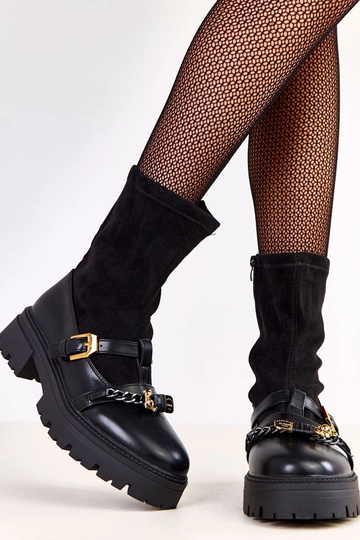 Scarponi neri decorati con... 2