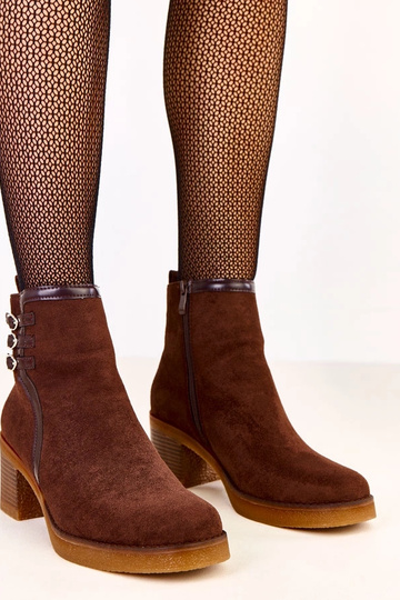 Stivaletti marroni con...