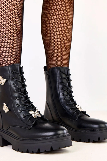 Scarponi da donna neri...