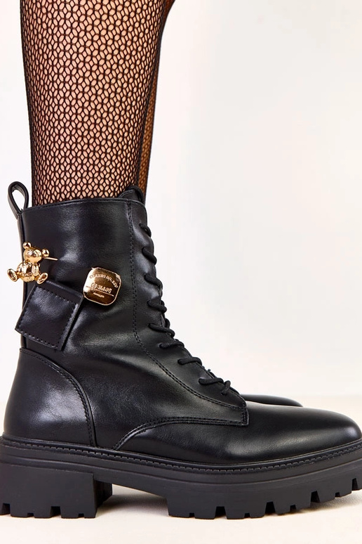 Scarpe da trekking nere delle donne... Scarpe da trekking nere delle donne...