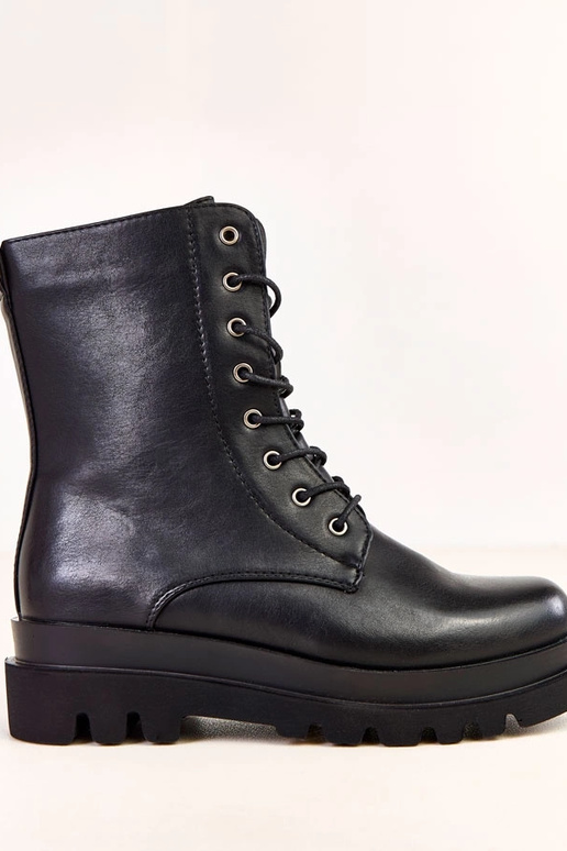 Scarpe da trekking nere classiche per... Scarpe da trekking nere classiche per...