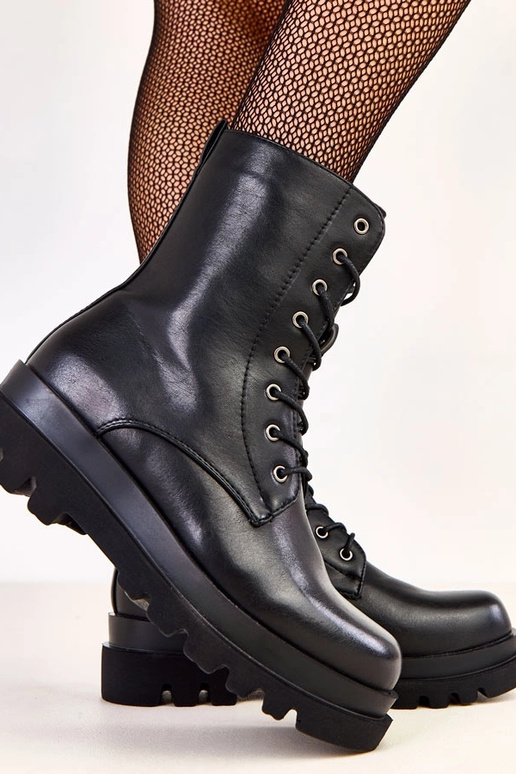 Scarpe da trekking nere classiche per... Scarpe da trekking nere classiche per...