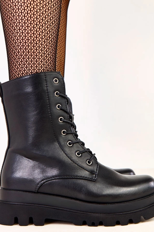 Scarpe da trekking nere classiche per... Scarpe da trekking nere classiche per...