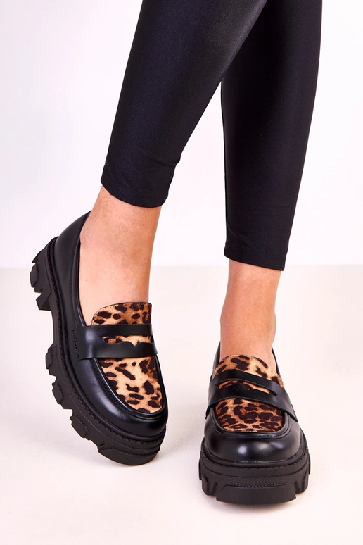 Mocassini neri con accento a stampa... Mocassini neri con accento a stampa...