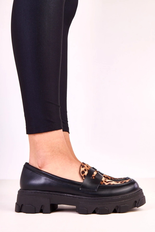 Mocassini neri con accento a stampa... Mocassini neri con accento a stampa...