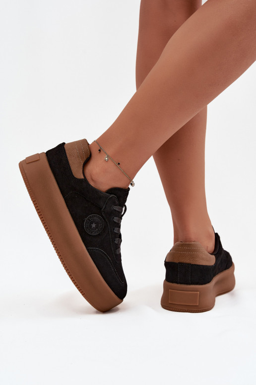 Scarpe modello sneakers Femminile con una piattaforma Big Star SS274761 colore nero