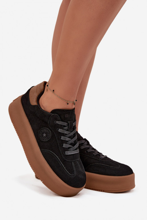 Scarpe modello sneakers Femminile con una piattaforma Big Star SS274761 colore nero