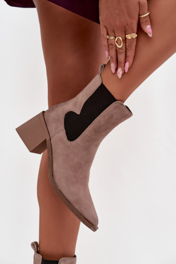 Pelle dalla pelle scamosciata Stivali con riscaldamento interno Artiker 57C0045 beige