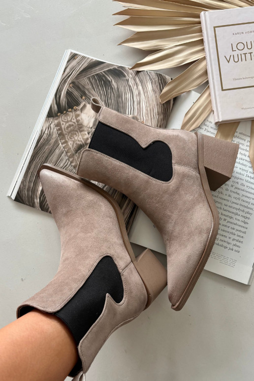 Pelle dalla pelle scamosciata Stivali con riscaldamento interno Artiker 57C0045 beige