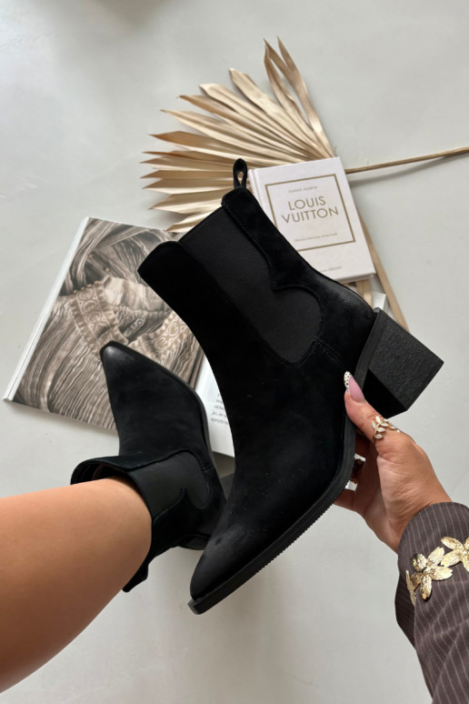 Pelle dalla pelle scamosciata Stivali con riscaldamento interno Artiker 57C0049 colore nero