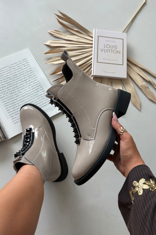 Stivaletti da donna in pelle naturale con effetto verniciato D&A MR52-108 color sabbia