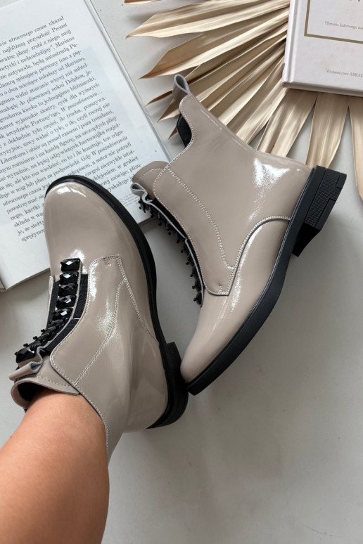 Stivaletti da donna in pelle naturale con effetto verniciato D&A MR52-108 color sabbia