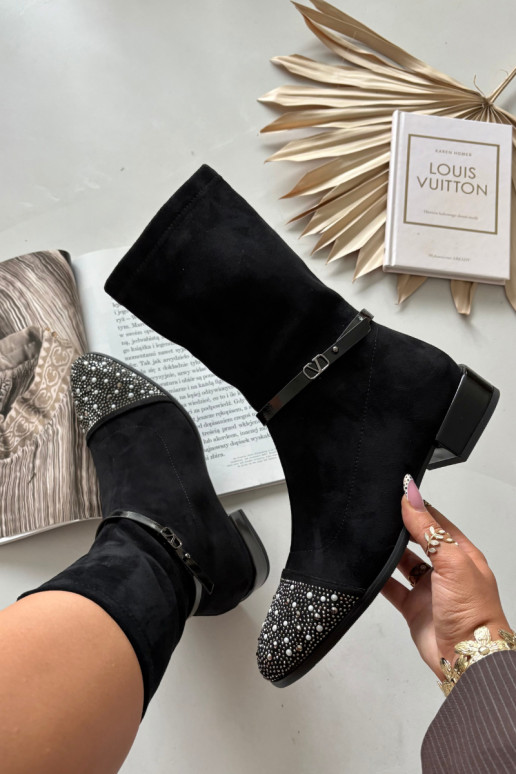 Stivaletti da donna con tacco basso con decorazione e fasce D&A MR52-165 color nero