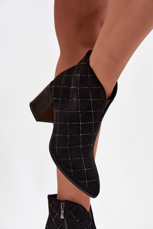 Stivaletti da donna con decorazione D&A MR52-133 color nero