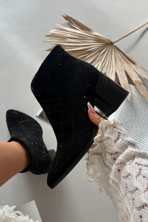 Stivaletti da donna con decorazione D&A MR52-133 color nero