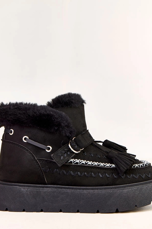 Stivali da neve neri su piattaforma... Stivali da neve neri su piattaforma...