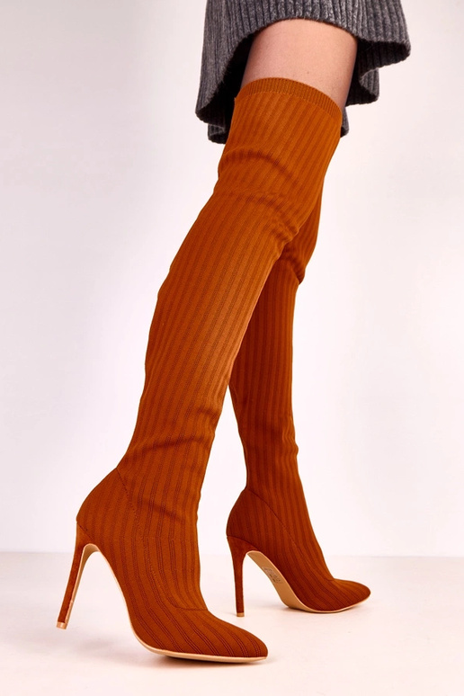 Stivali sopra il ginocchio in tessuto... Stivali sopra il ginocchio in tessuto...