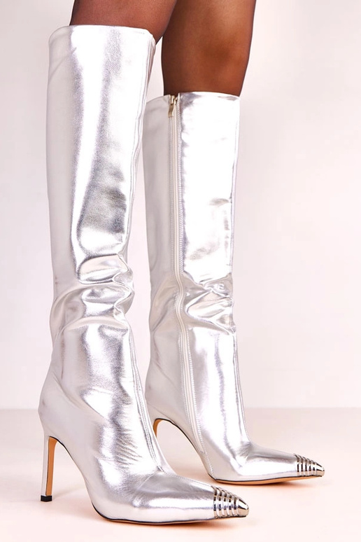 Stivali alti eleganti argento con... Stivali alti eleganti argento con...