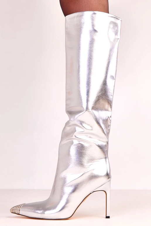 Stivali alti eleganti argento con... Stivali alti eleganti argento con...