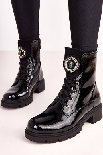 Stivali bassi in vernice...