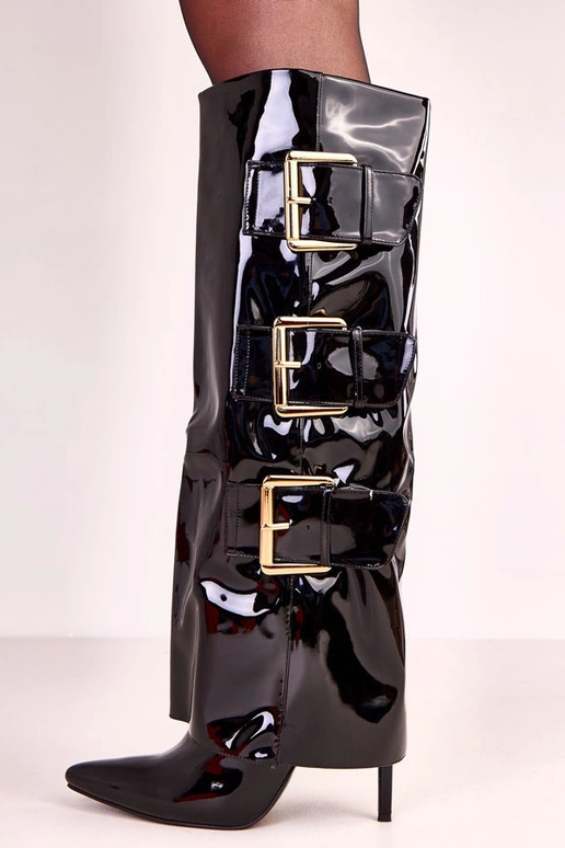 Stivali bassi in vernice neri con... Stivali bassi in vernice neri con...